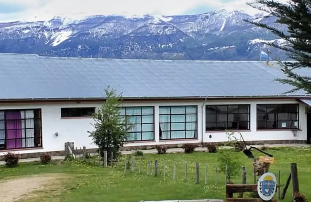 ESCUELA 10 CARRENLEUFU