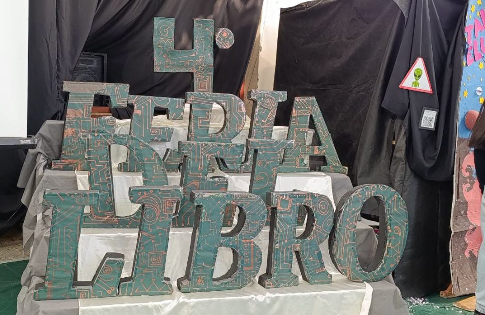 FERIA DEL LIBRO TREVELIN 1