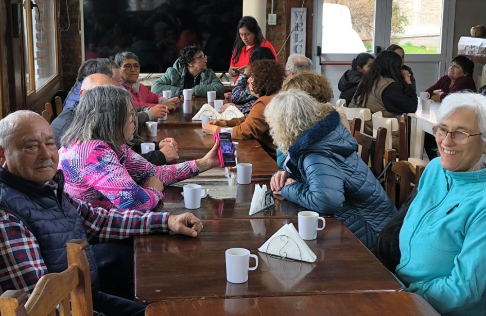 adultos mayores trevelin