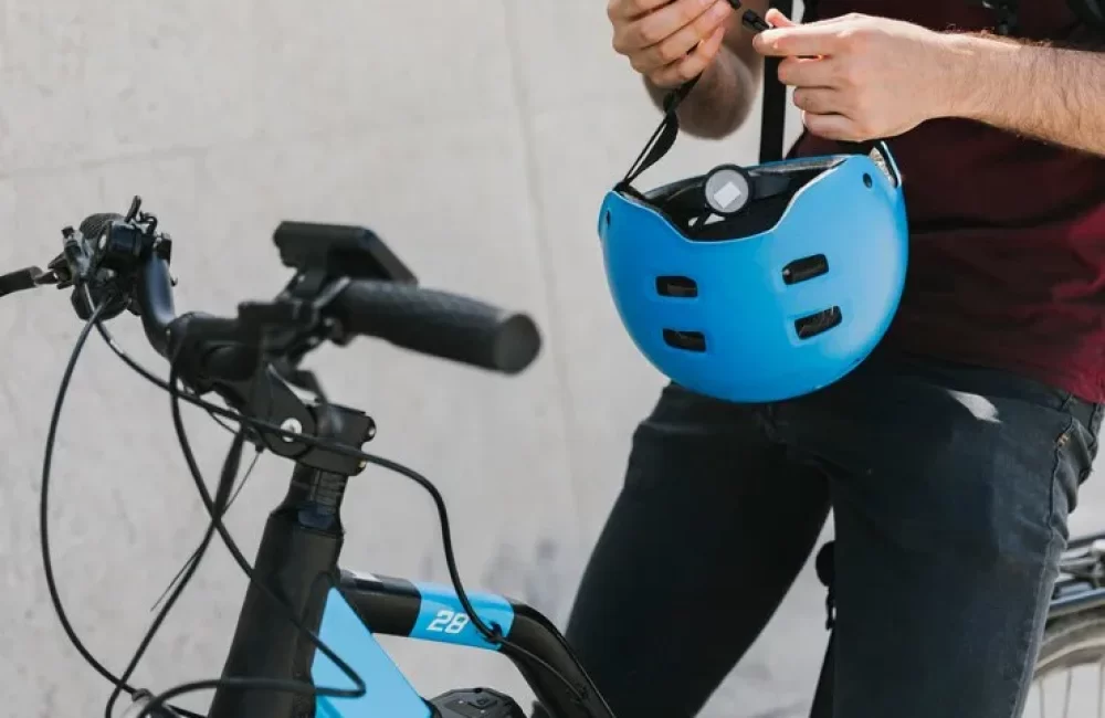 bici con casco