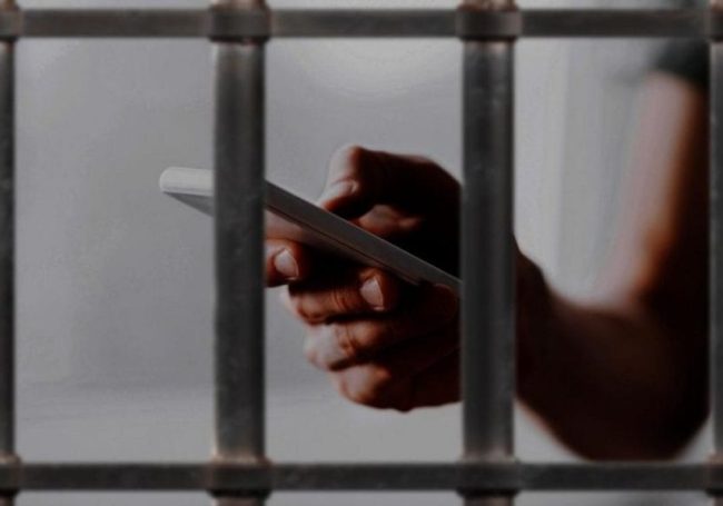 celular en la carcel