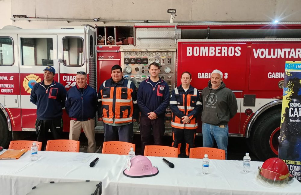 cross bomberos