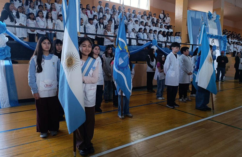 dia de la bandera trevelin 1