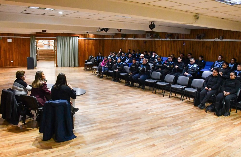 fauna urbana capacitacion a policias