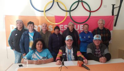 futbol caminando foto