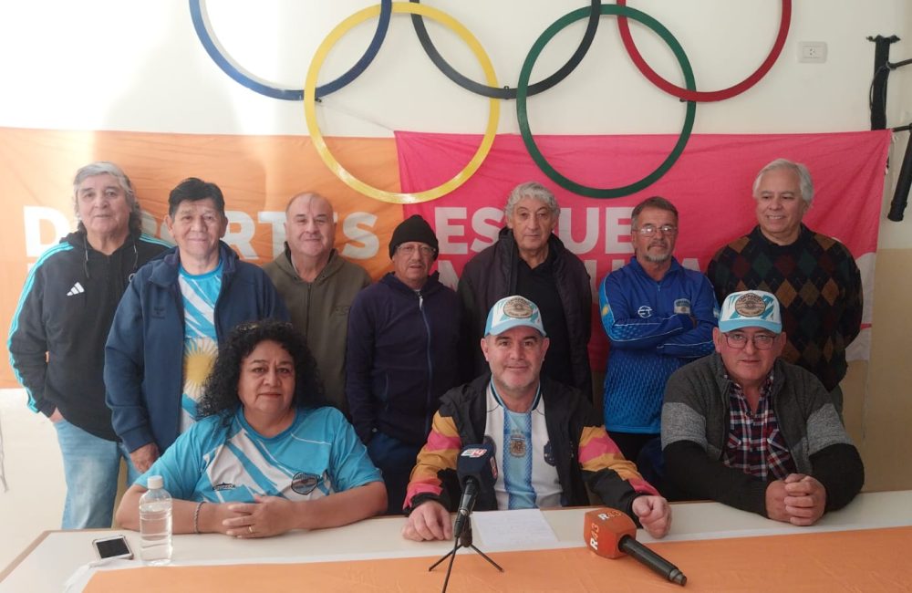 futbol caminando foto