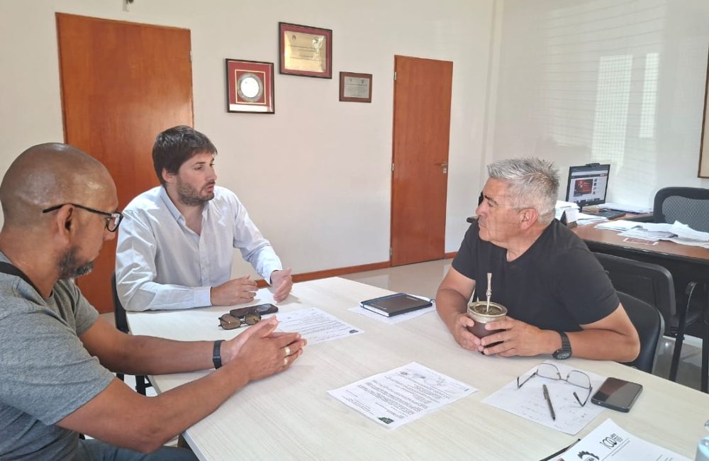 reunion camara comercio con gomez